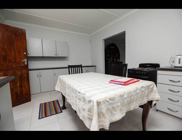 3 BEDROOM HOUSE FOR SALE IN ARENA PARK